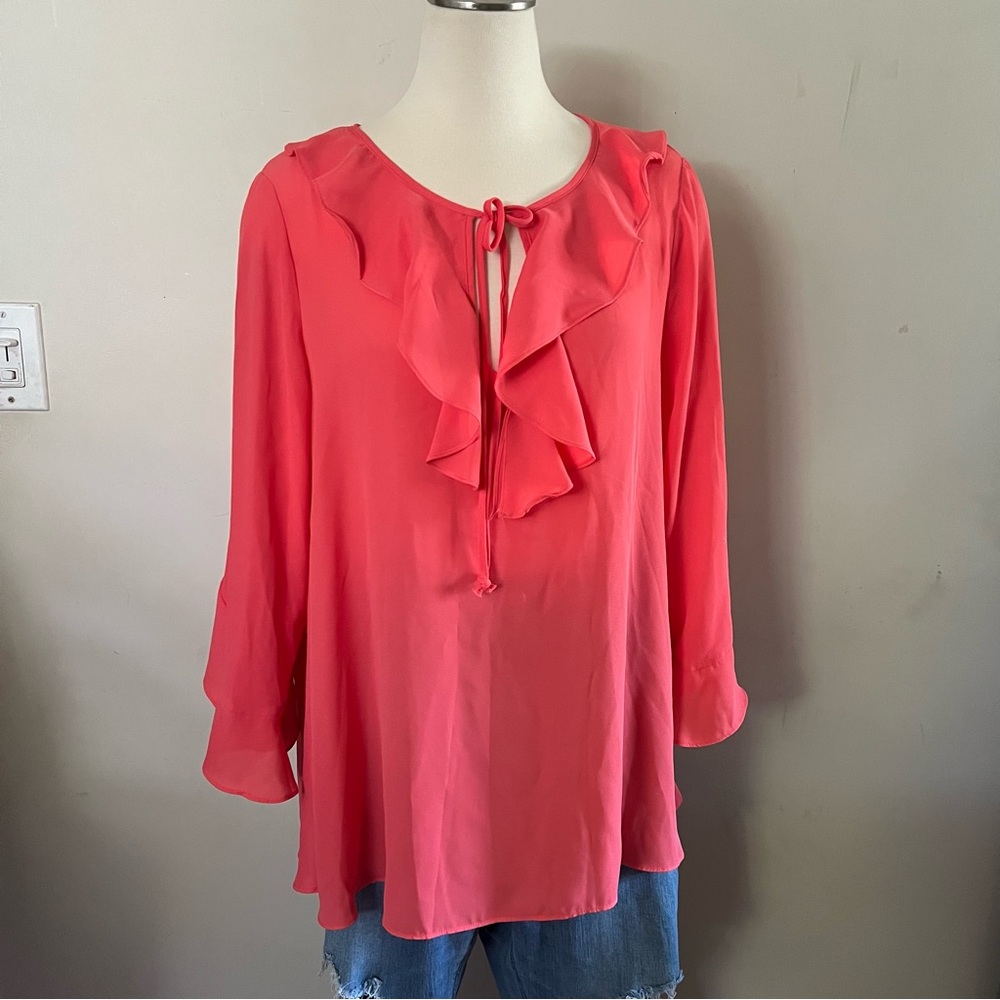 Max Studio ruffle tie peep hole blouse A42